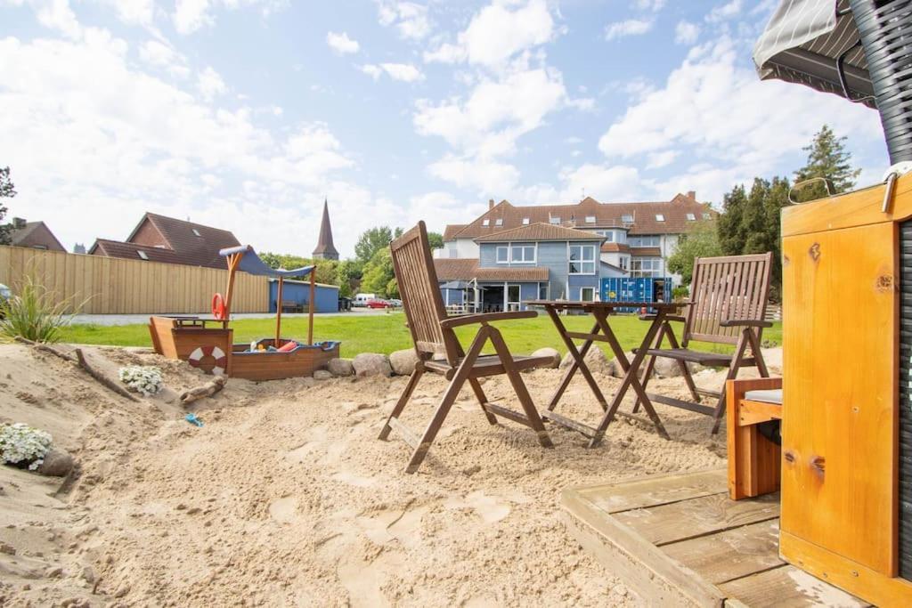 Ferienwohnungen Fehmarn Mit Parkplatz In Petersdorf Eksteriør bilde